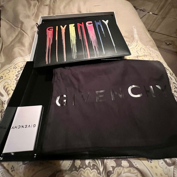 Givenchy leather large pouch clutch rainbow neon embroidery brand new nwt box - Picture 4 of 6